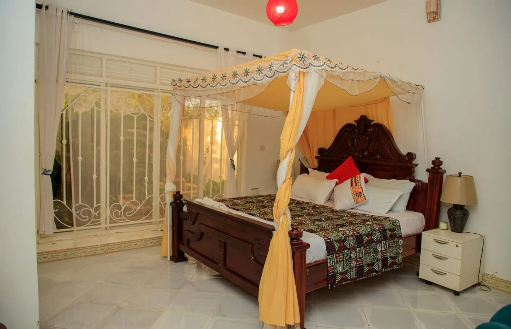 White Guest House -Kakiri Kampala Uganda